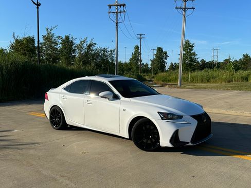 Used 2017 Lexus IS 300 F Sport w/ F Sport Package AWD/4WD image 9