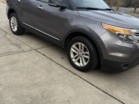 Used 2013 Ford Explorer XLT image 12