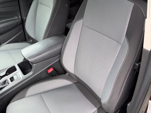 Used 2018 Ford Escape SE FWD image 23