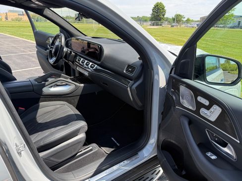 Used 2024 Mercedes-Benz GLS 63 AMG 4MATIC image 21