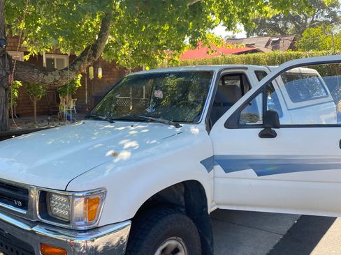 Used 1992 Toyota Pickup Deluxe AWD/4WD image 9