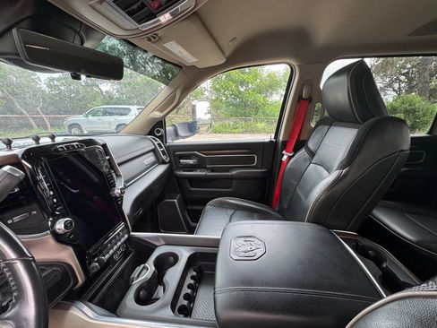 Used 2022 RAM 5500 Laramie AWD/4WD image 9