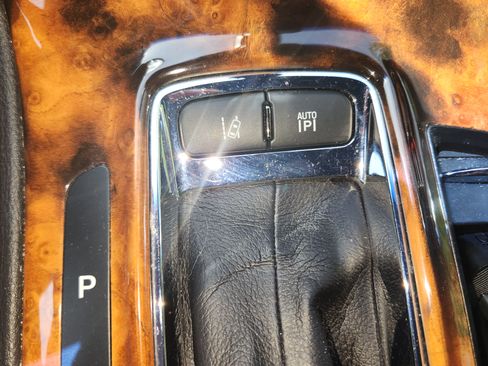 Used 2016 Lincoln MKS AWD w/ Equipment Group 201A image 20