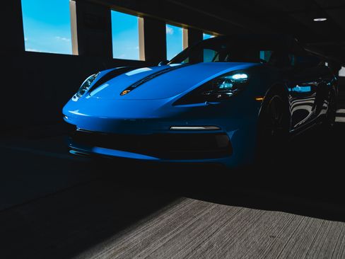 Used 2022 Porsche 718 Cayman GTS image 16