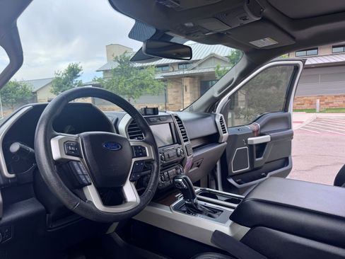 Used 2016 Ford F150 Lariat w/ Equipment Group 502A Luxury image 10