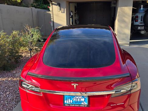 Used 2020 Tesla Model S Long Range Plus image 9