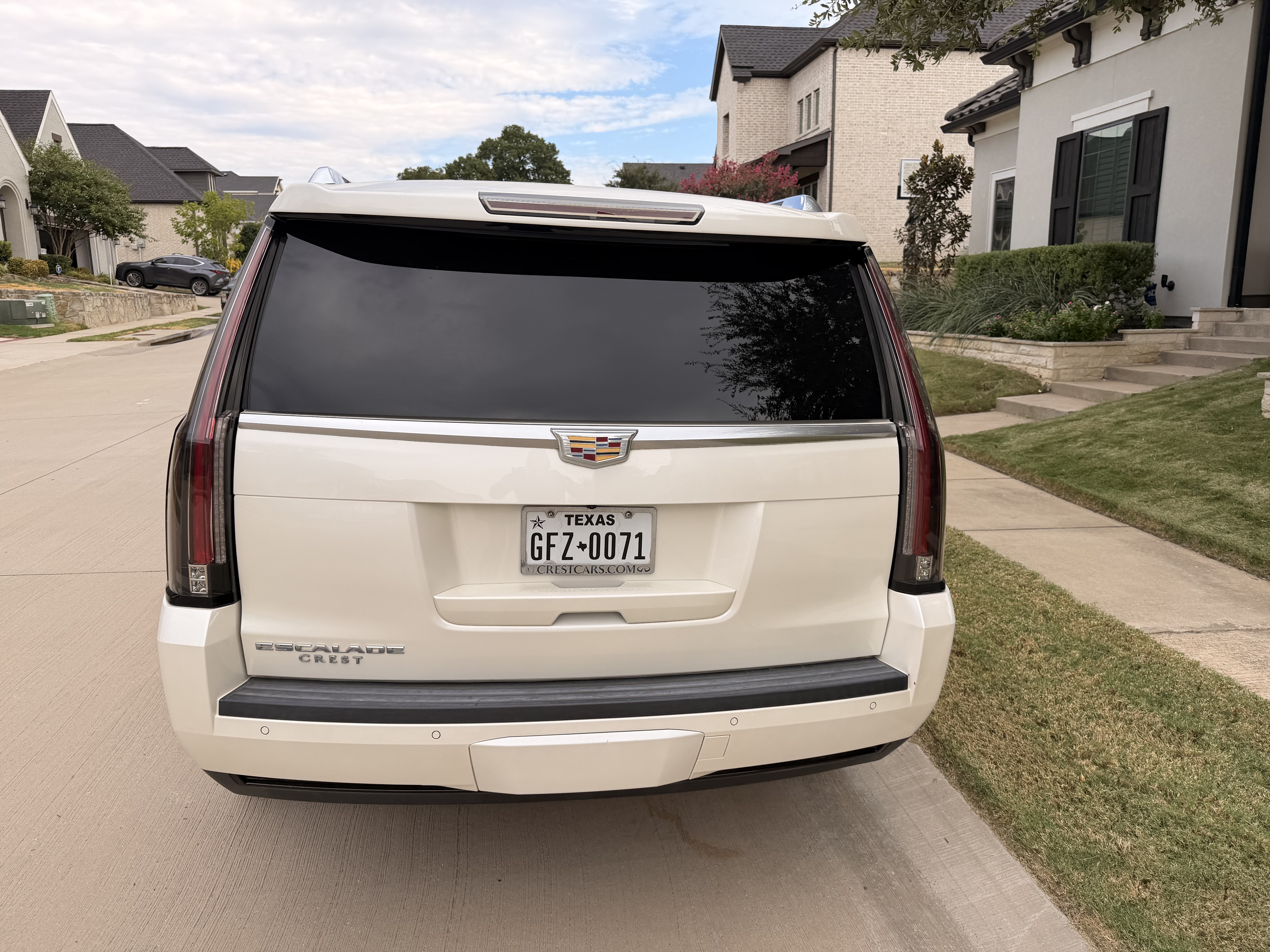 Used 2015 Cadillac Escalade Luxury AWD/4WD image 10