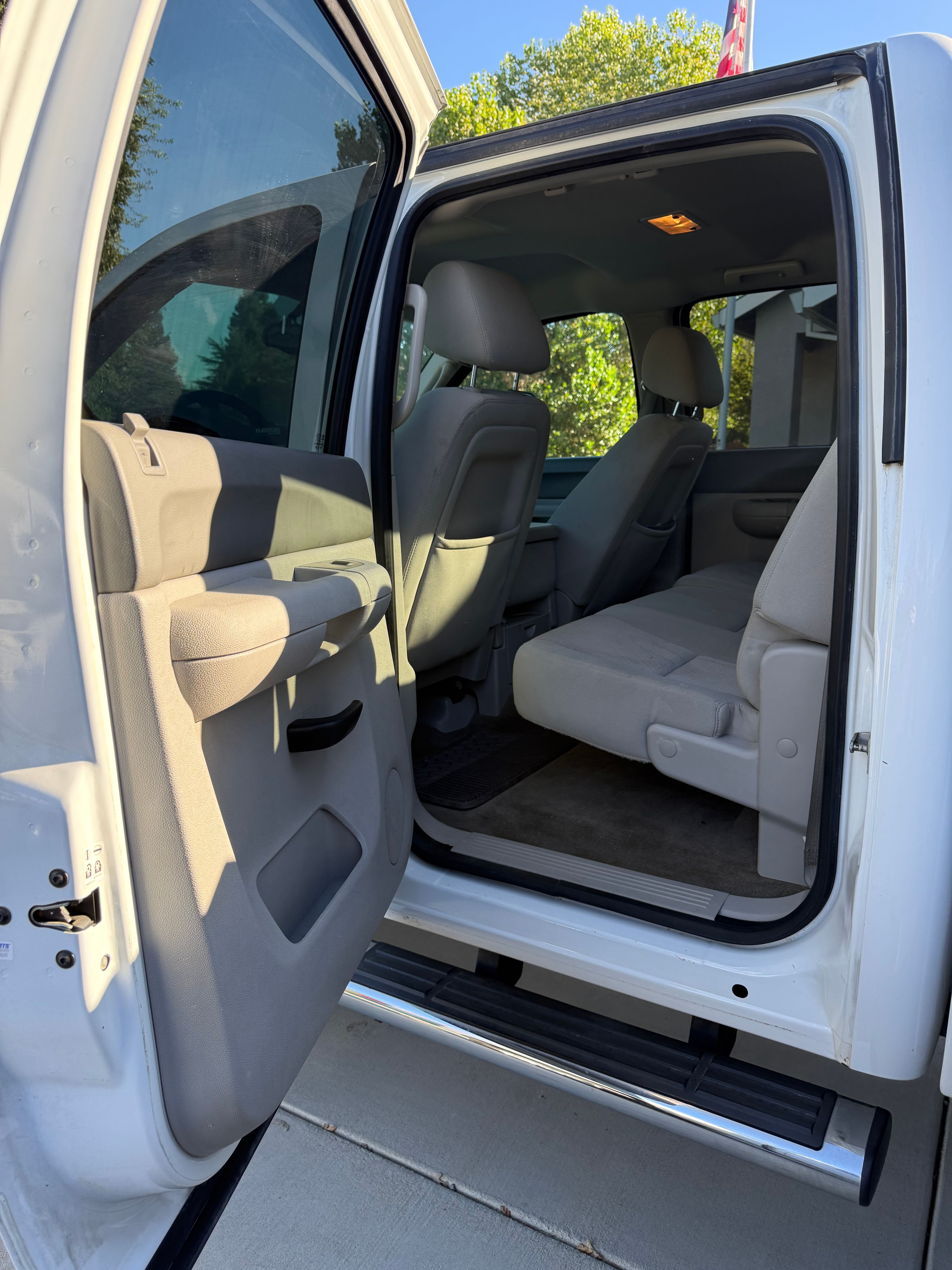 Used 2014 GMC Sierra 2500 SLE w/ SLE Preferred Package AWD/4WD image 12