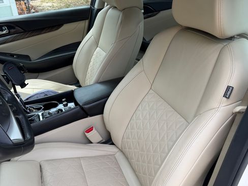 Used 2018 Nissan Maxima Platinum FWD image 6