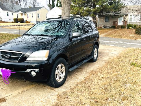 Used 2006 Kia Sorento LX image 1