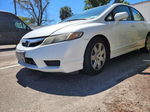 Used 2010 Honda Civic LX image 1