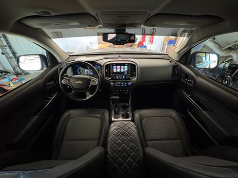 Used 2016 Chevrolet Colorado Z71 image 2