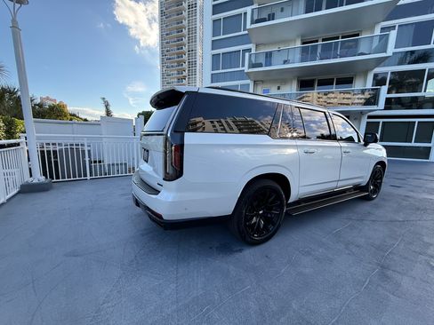 Used 2021 Cadillac Escalade ESV Sport Platinum w/ LPO, ONYX Package image 5