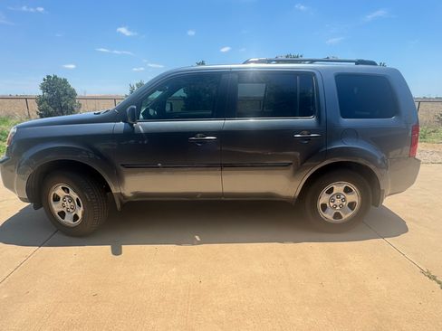 Used 2011 Honda Pilot LX image 2
