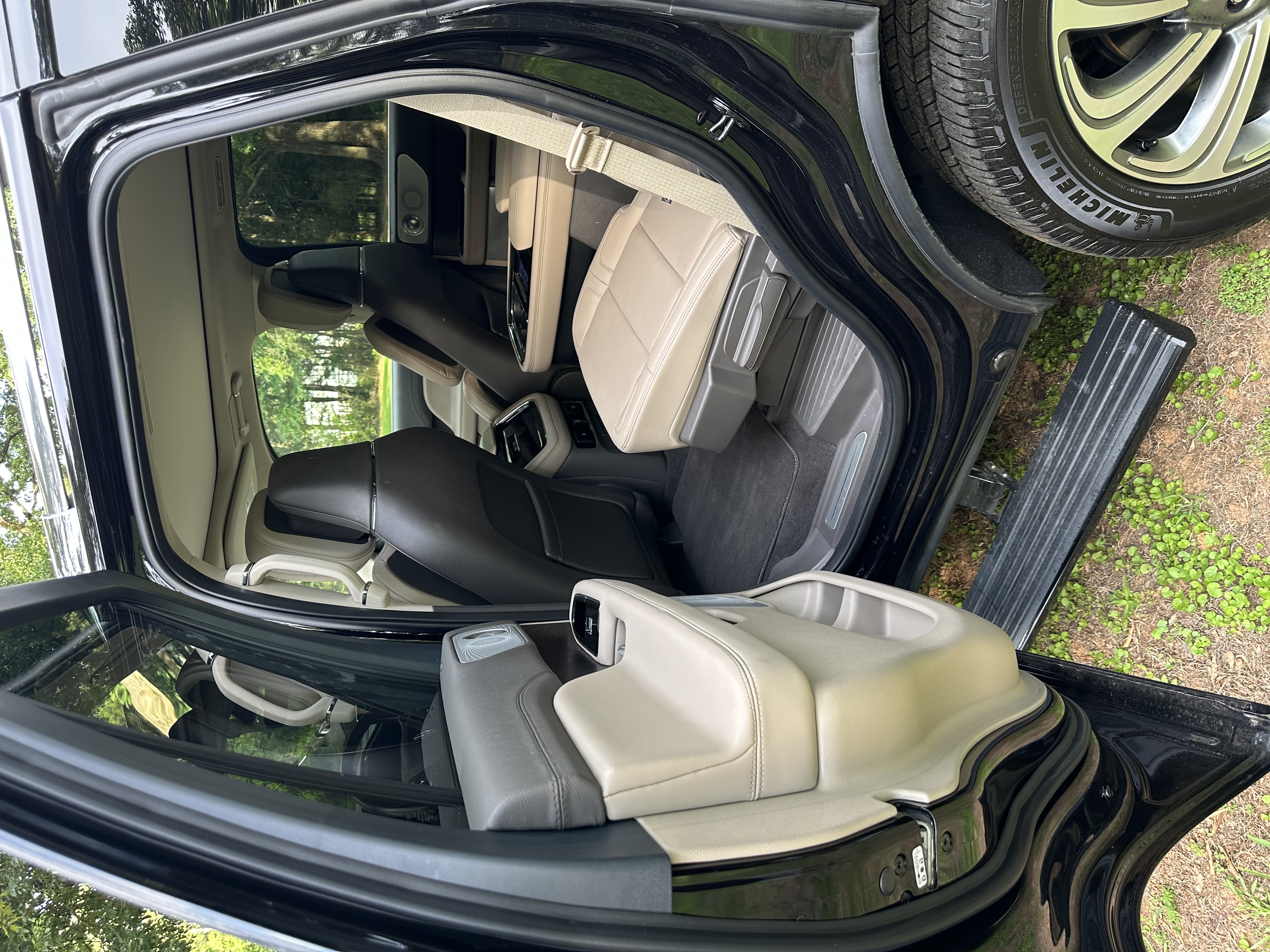 Used 2024 Lincoln Navigator Reserve AWD/4WD image 12