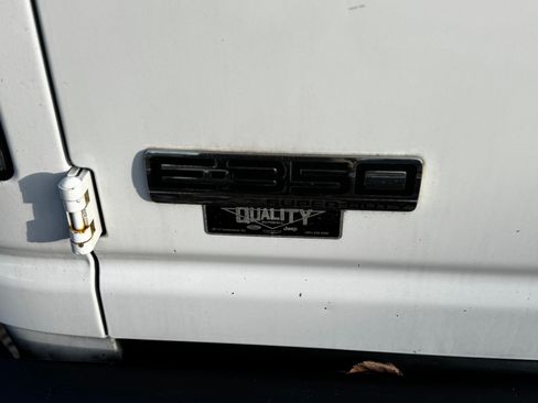 Used 2014 Ford E-250 and Econoline 250 image 10