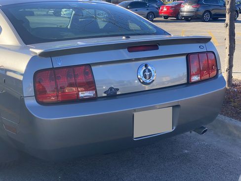 Used 2009 Ford Mustang Premium image 9