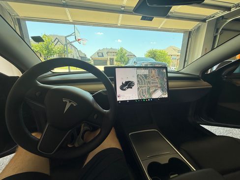 Used 2021 Tesla Model 3 Standard Range Plus RWD image 14