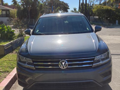Used 2019 Volkswagen Tiguan SE image 4