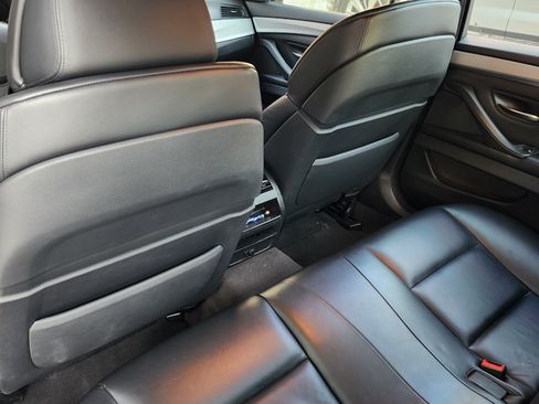 Used 2013 BMW 550i Sedan image 19