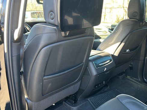 Used 2023 Cadillac Escalade ESV Sport w/ LPO, ONYX Package image 5