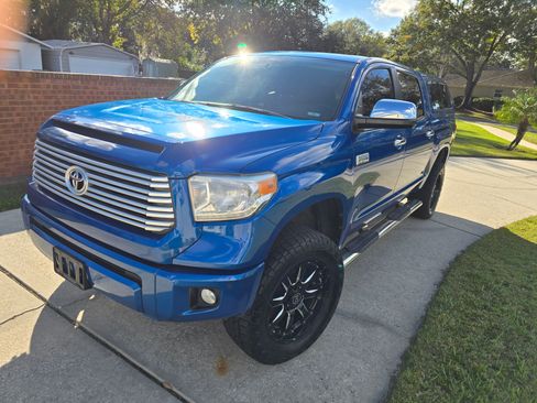 Used 2017 Toyota Tundra Platinum image 4