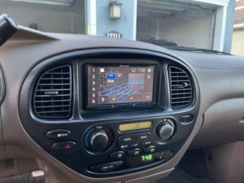 Used 2002 Toyota Sequoia SR5 image 8