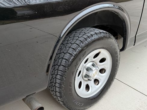 Used 2014 Chevrolet Express 1500 image 15