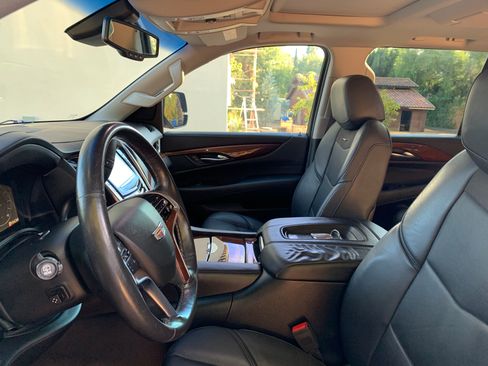 Used 2015 Cadillac Escalade Premium image 8