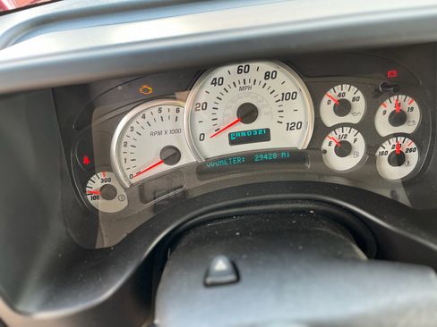 Used 2003 HUMMER H2 w/ Preferred Equipment Group image 2