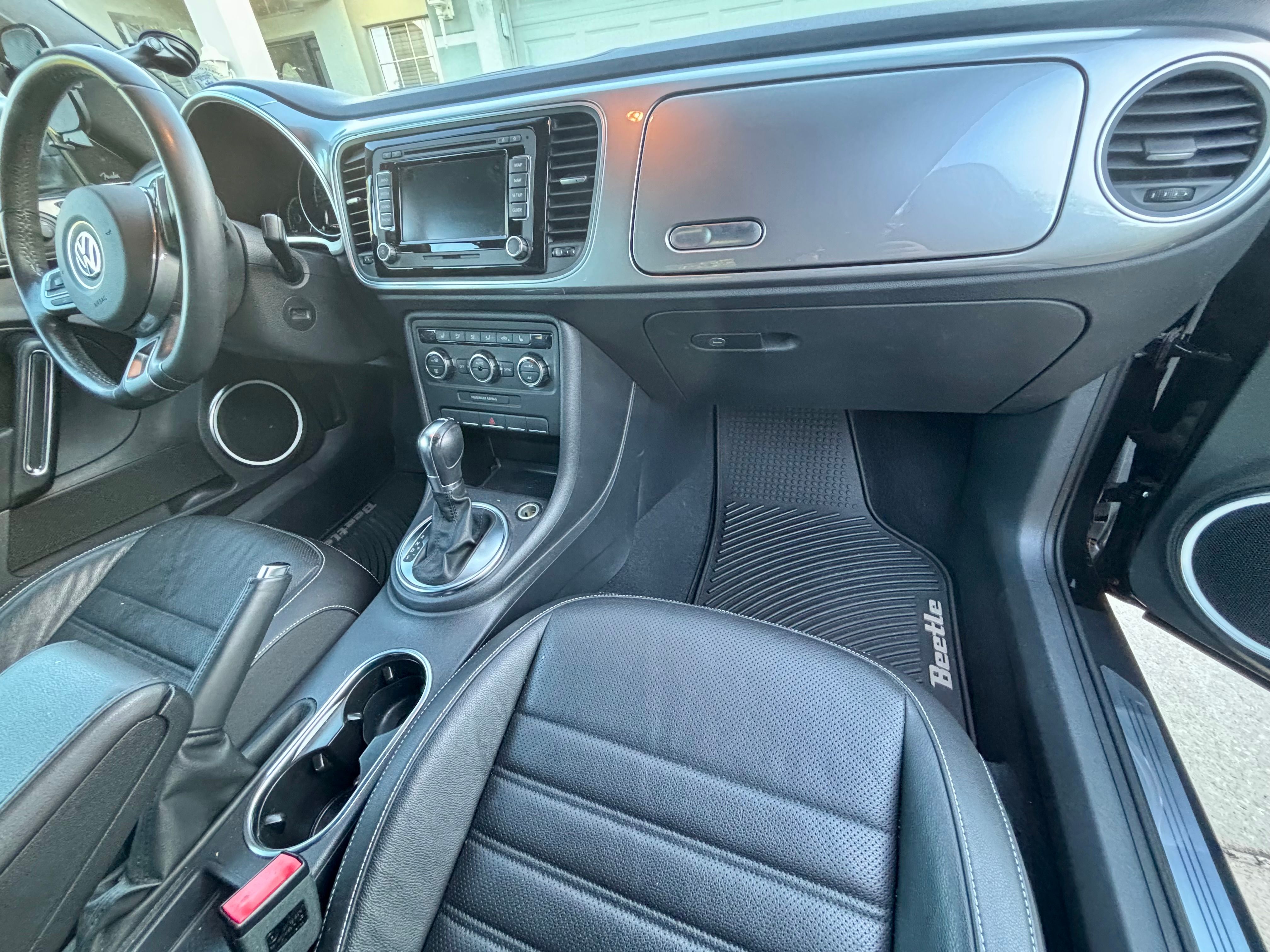 Used 2014 Volkswagen Beetle TDI FWD image 13