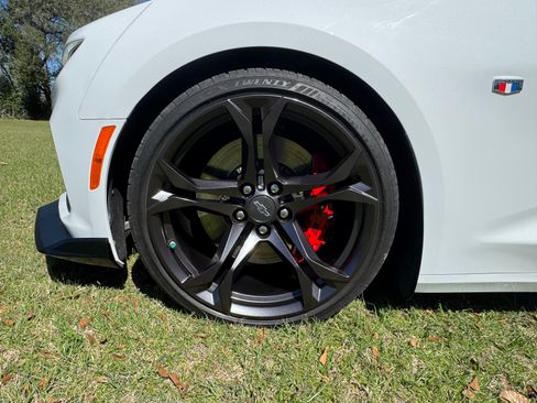 Used 2021 Chevrolet Camaro SS image 2