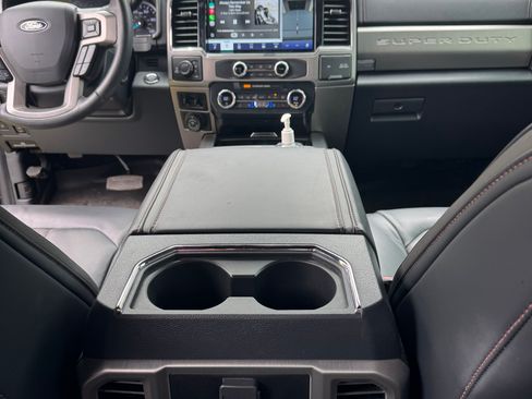 Used 2022 Ford F350 Platinum w/ FX4 Off-Road Package AWD/4WD image 10