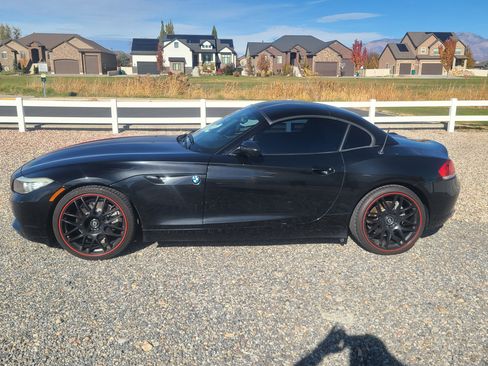Used 2011 BMW Z4 sDrive35i image 5