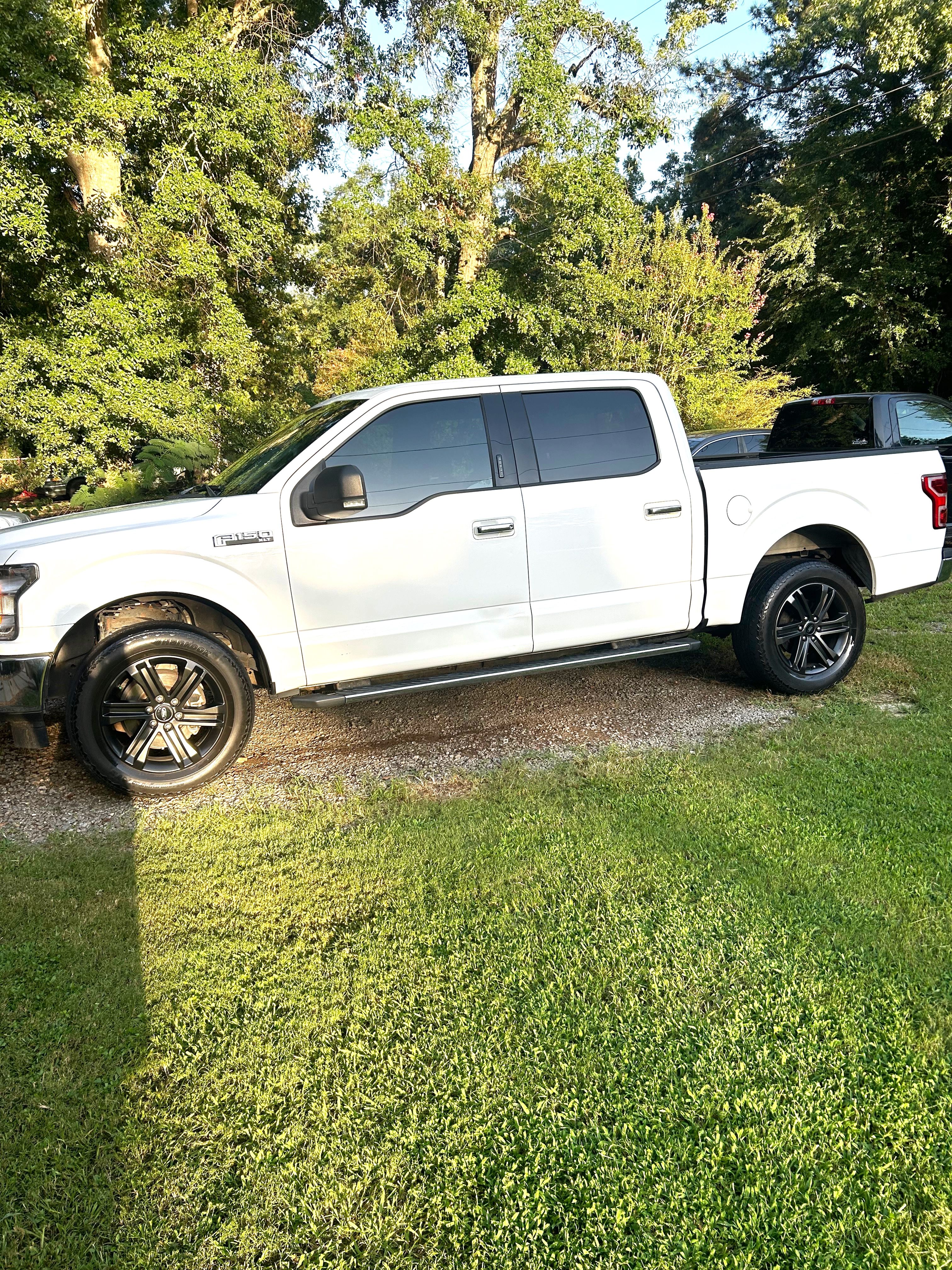 Used 2019 Ford F150 XLT w/ Equipment Group 302A Luxury AWD/4WD image 1