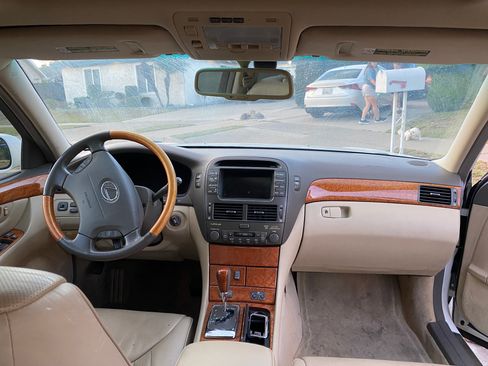 Used 2005 Lexus LS 430 w/ Modern Luxury Pkg RWD image 6