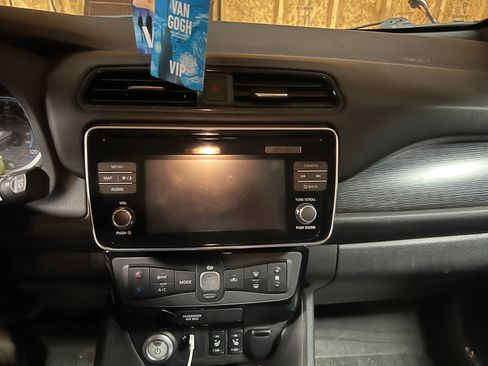 Used 2018 Nissan Leaf SL image 6