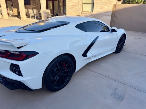 Used 2025 Chevrolet Corvette Stingray Preferred Cpe w/ Z51 Performance Package RWD image 4