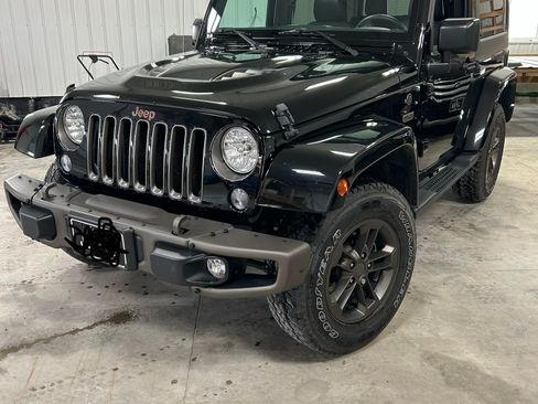 Used 2016 Jeep Wrangler Sahara image 25