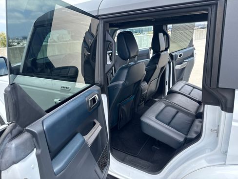 Used 2023 Ford Bronco Outer Banks AWD/4WD image 5