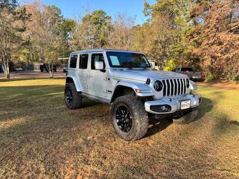 Used 2023 Jeep Wrangler Unlimited Sahara image 1