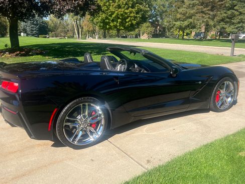 Used 2014 Chevrolet Corvette Stingray Convertible w/ 2LT Preferred Equipment Group image 2