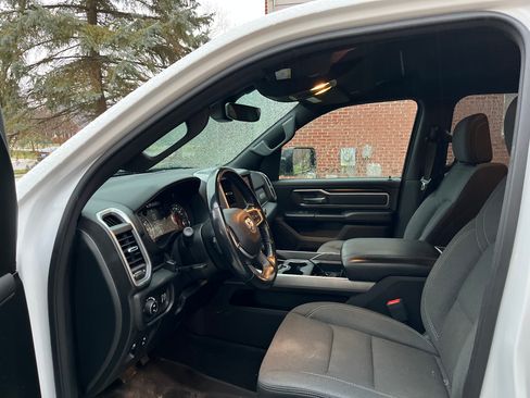 Used 2021 RAM 1500 Big Horn AWD/4WD image 2