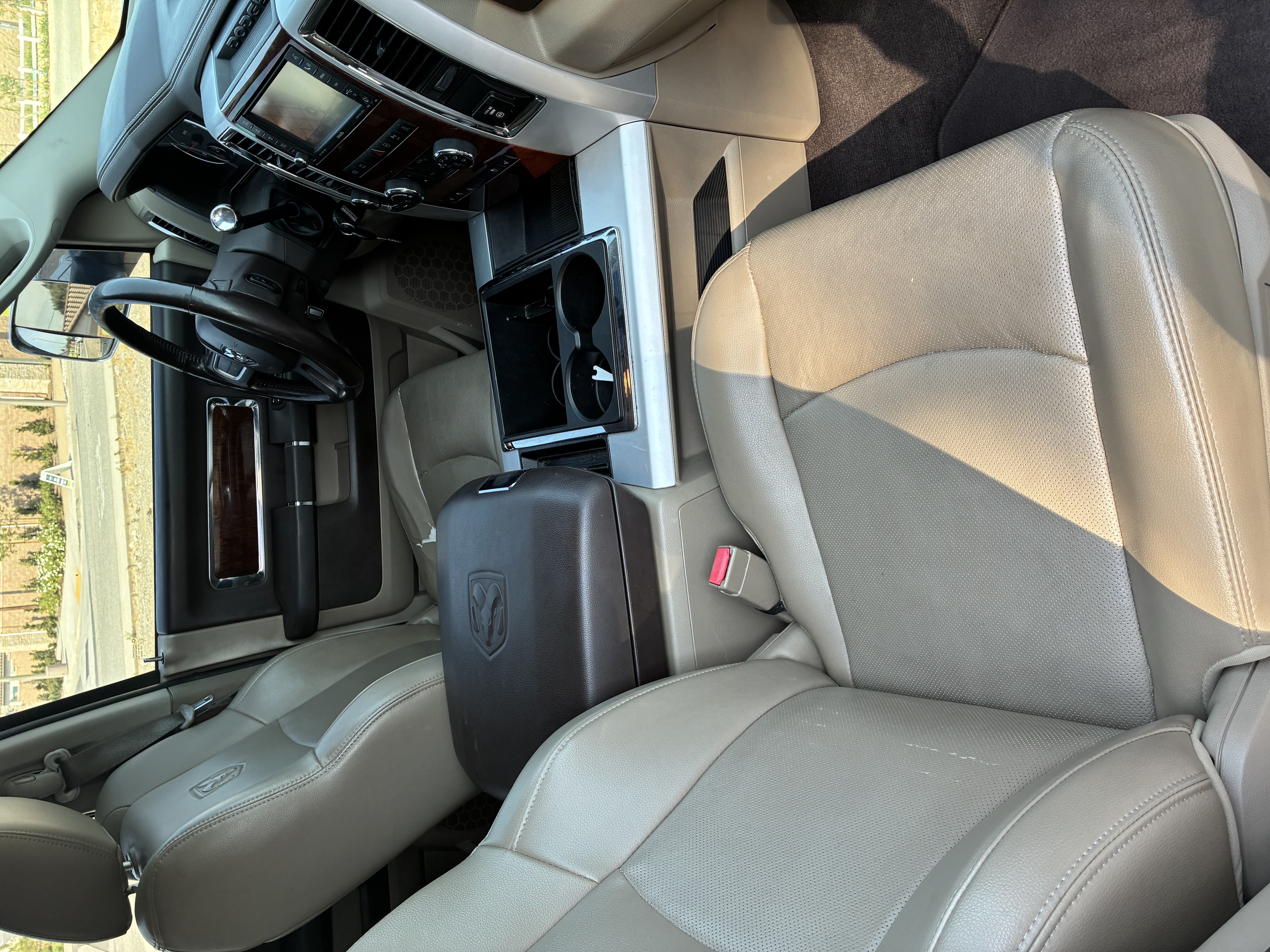 Used 2011 RAM 2500 Laramie AWD/4WD image 23