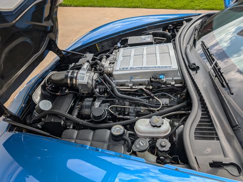 Used 2010 Chevrolet Corvette ZR1 w/ Preferred Equipment Group image 16