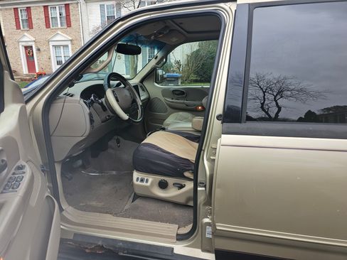 Used 2001 Ford F150 4x4 SuperCrew image 5