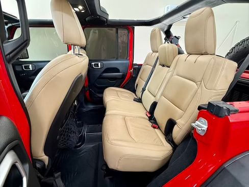 Used 2019 Jeep Wrangler Unlimited Rubicon AWD/4WD image 17