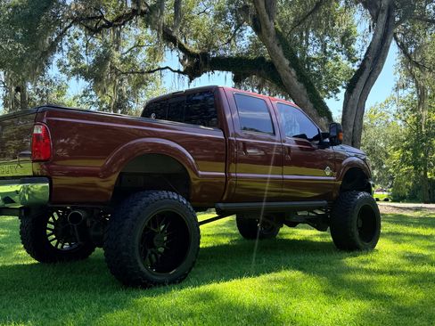 Used 2015 Ford F250 Lariat w/ Chrome Package AWD/4WD image 6