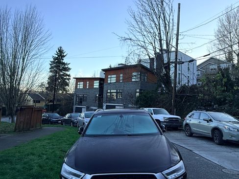 Used 2018 Audi Q3 2.0T Premium Plus w/ Premium Plus Package image 4