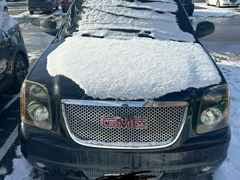Used 2010 GMC Yukon Denali image 6